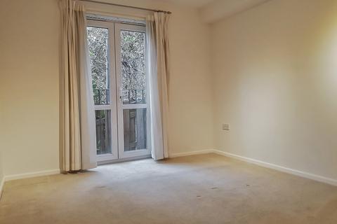 2 bedroom apartment to rent, Savernake Street, Swindon SN1