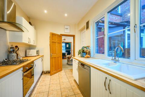 3 bedroom terraced house for sale, Station Road, Leeds, LS27