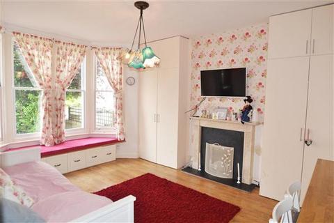 Studio for sale, Vineyard Hill Road, Wimbledon, SW19