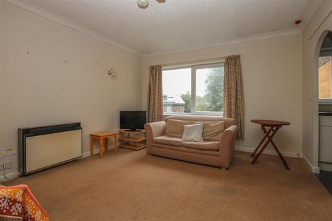 1 bedroom retirement property for sale, Sawyers Hall Lane, Brentwood