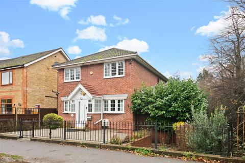 4 bedroom detached house for sale, Wraysbury Road, Staines-upon-Thames TW18