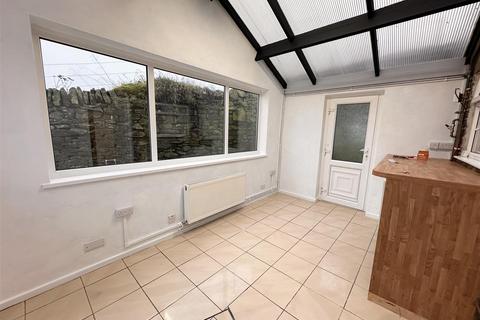 2 bedroom house to rent, Quarnford