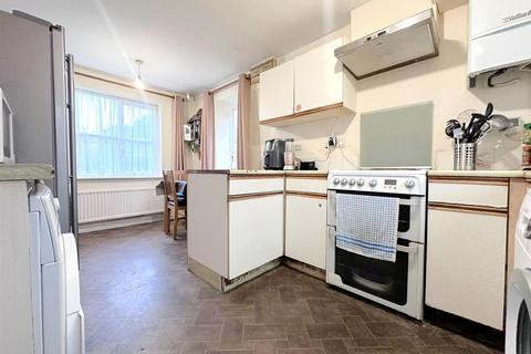 3 bedroom semi-detached house for sale, Woodborough Road, Leicester LE5