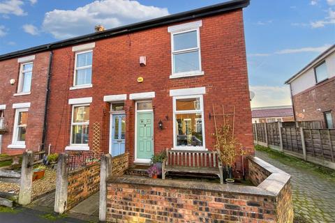 2 bedroom end of terrace house for sale, Waverley Road, Sale