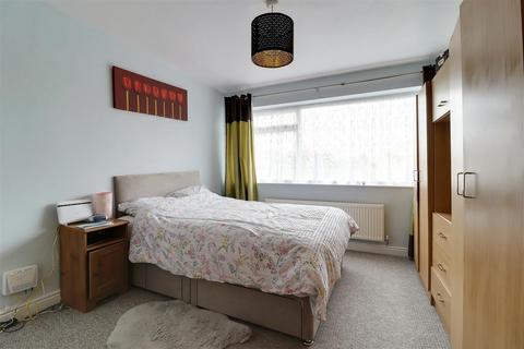 2 Ash Avenue, Elloughton, Brough, HU15 1LF