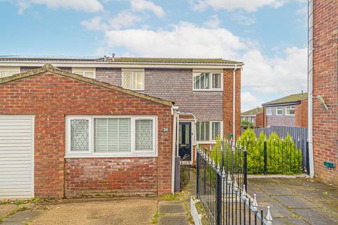 3 bedroom terraced house for sale, Brynglas, Hollybush, NP44