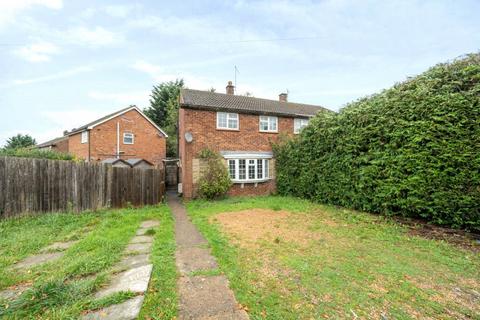 3 bedroom semi-detached house to rent, Homestall, Surrey GU2