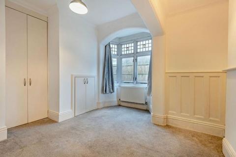 2 bedroom flat for sale, Penn Hill Avenue, Poole BH14