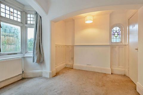 2 bedroom flat for sale, Penn Hill Avenue, Poole BH14