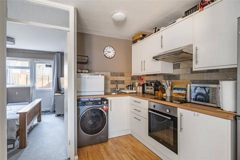 1 bedroom maisonette for sale, Willowhayne Drive, Walton-on-Thames, Surrey, KT12