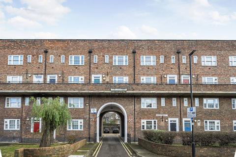 3 bedroom flat to rent, Worsopp Drive, Clapham, London, SW4