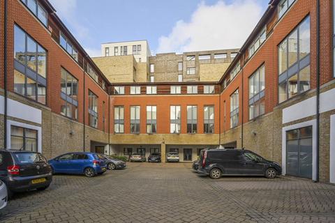 2 bedroom flat to rent, Cable Street, Limehouse, London, E1W