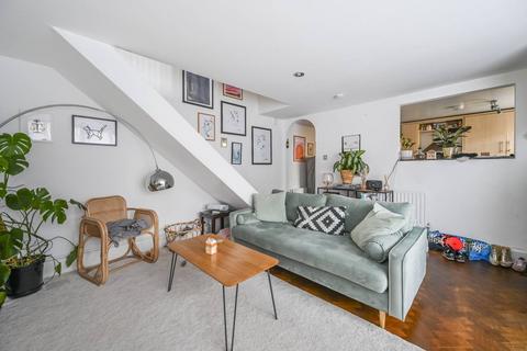 61 Burr Close, London, E1W 1ND