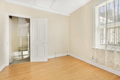 Flat 2, 52 Arundel Road, Croydon, CR0 2EP