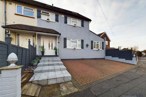 5 bedroom end of terrace house for sale, Cox Lane, Chessington KT9