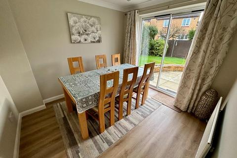 29 Cherry Blossom Close, Northampton, NN3 9DN
