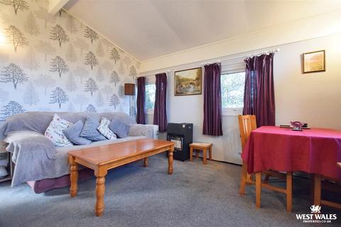 2 bedroom chalet for sale, Penlan Holiday Park, Cenarth,