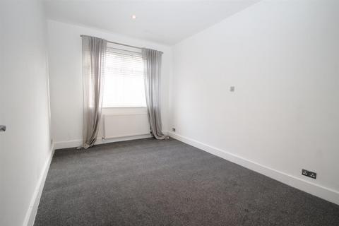 1 bedroom flat for sale, West Street, Carshalton