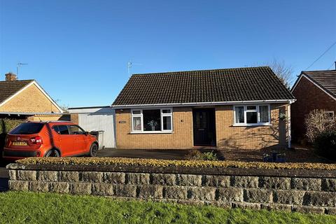 2 bedroom detached bungalow for sale, Old Chirk Road, Weston Rhyn