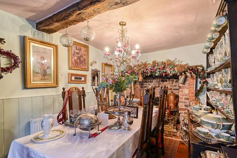 5 bedroom cottage for sale, 54 Cartway, Bridgnorth