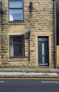 2 bedroom terraced house to rent, Manchester Road, Haslingden BB4