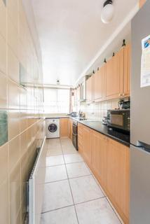 2 bedroom flat to rent, Two Bedroom Flat in the heart of Stockwell, SW8 1HX