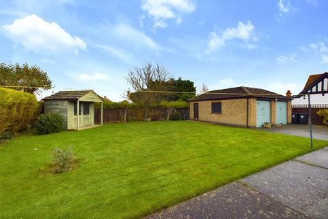 4 bedroom detached bungalow for sale, Grove Road, Sutton-On-Sea LN12