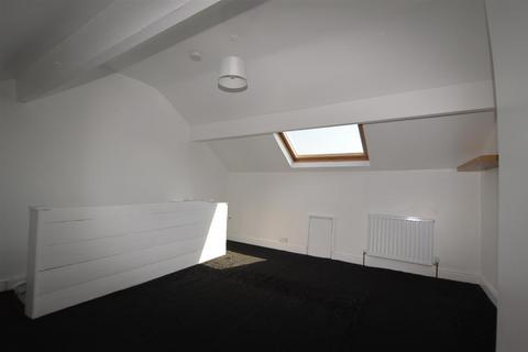 20 Peterborough Terrace, Bradford, BD2 3DL
