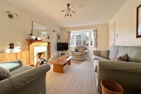 12 Horseshoe Paddock, Lawley Bank, Telford, TF4 2PT