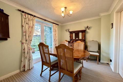 12 Horseshoe Paddock, Lawley Bank, Telford, TF4 2PT