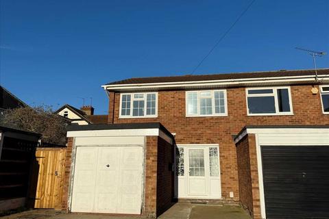 3 bedroom end of terrace house to rent, Tiptree Close, Hornchurch