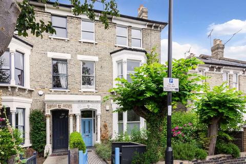 2 bedroom flat to rent, Mercers Road, London N19