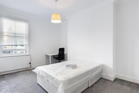 3 bedroom flat to rent, Cambridge Road, Hove