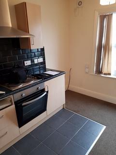 1 bedroom flat to rent, Flat 4, Harehills Lane, Harehills, Leeds, LS9 6HJ