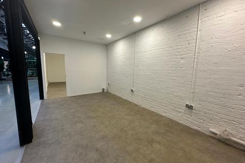 Workshop & retail space to rent, High Street, Newport, NP20