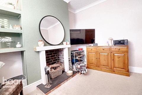 3 bedroom terraced house for sale, Church Drive, Arnold