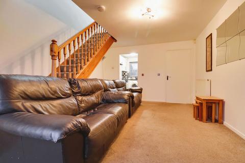 2 bedroom townhouse to rent, Eastgate, Cannock WS12