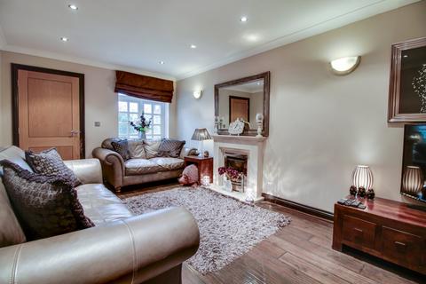 4 bedroom semi-detached house for sale, Queen Street, Rawdon, Leeds, West Yorkshire, LS19