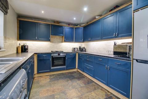 4 bedroom semi-detached house for sale, Queen Street, Rawdon, Leeds, West Yorkshire, LS19