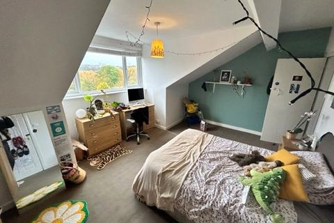 198 Burley Road, Leeds, LS4 2EU