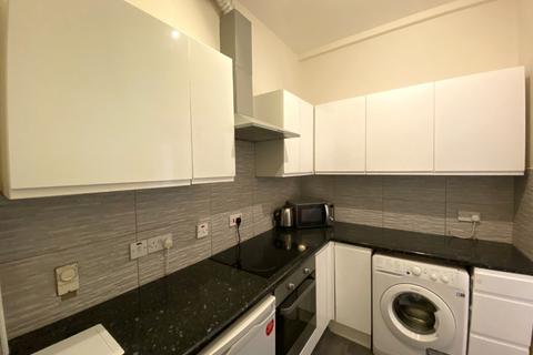 2 bedroom flat to rent, Glen Street, Edinburgh, EH3