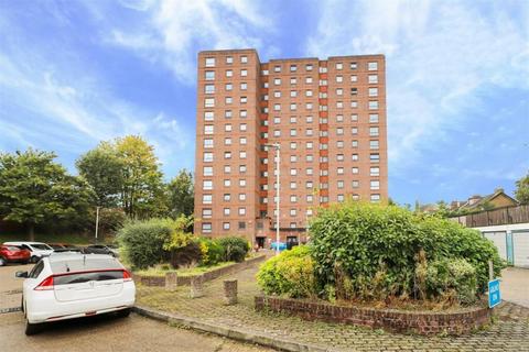 1 bedroom flat for sale, 14 Chiltern View Road, ., Uxbridge, Middlesex, UB8 2PD