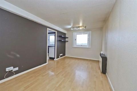 1 bedroom flat for sale, 14 Chiltern View Road, ., Uxbridge, Middlesex, UB8 2PD