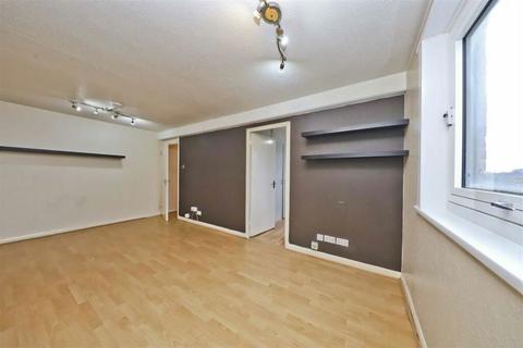 1 bedroom flat for sale, 14 Chiltern View Road, ., Uxbridge, Middlesex, UB8 2PD