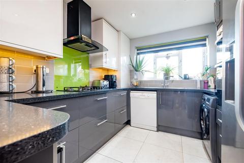 4 bedroom house for sale, Windsor Way, Camberley