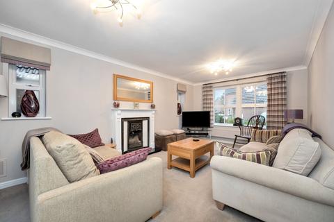 4 bedroom detached house for sale, Walton Drive, Horsham, RH13