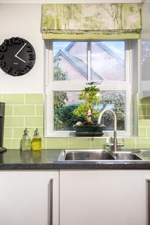 23 Walton Drive, Horsham, RH13 6RQ