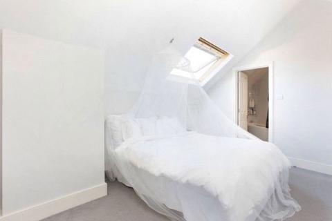 1 bedroom flat to rent, Lynn Road, Clapham SW12