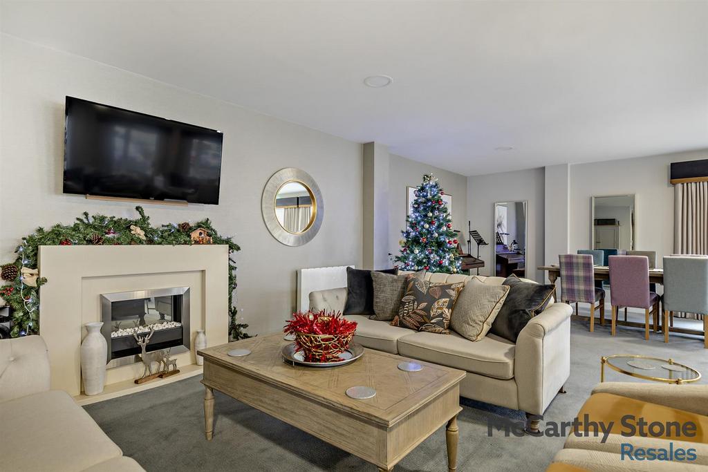 Homeowners Lounge