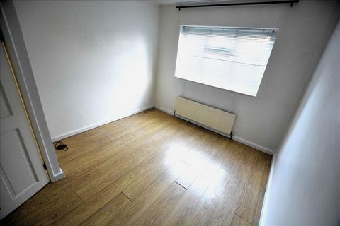 19 Park Way, Feltham, TW14 9DH